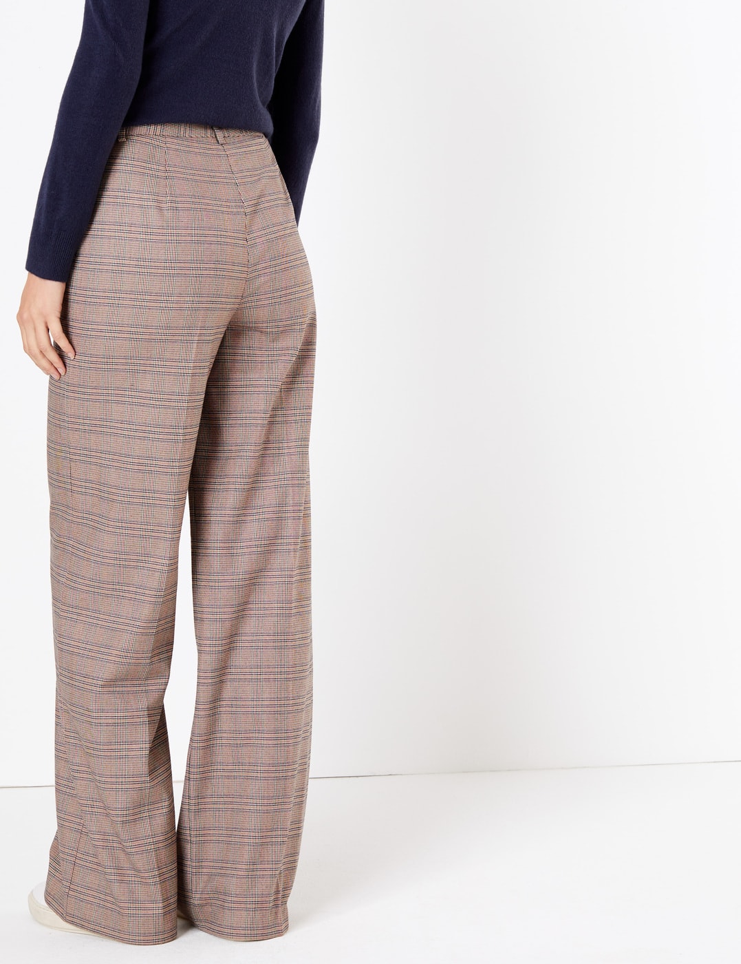 SASSAFRAS Relaxed Women Brown Trousers  Buy SASSAFRAS Relaxed Women Brown  Trousers Online at Best Prices in India  Flipkartcom