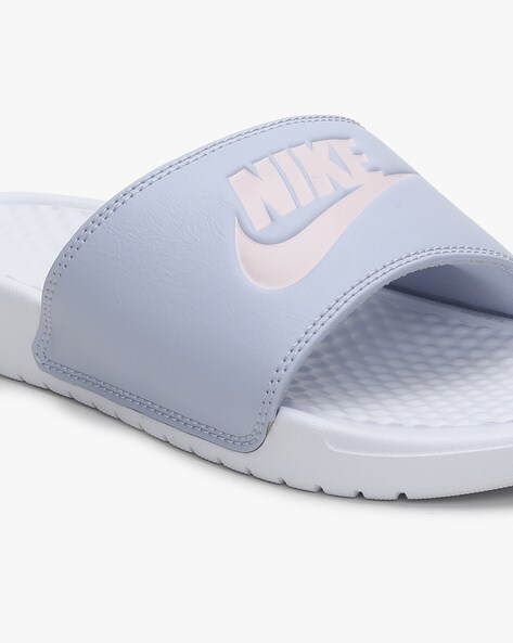 Nike women's best sale benassi jdi