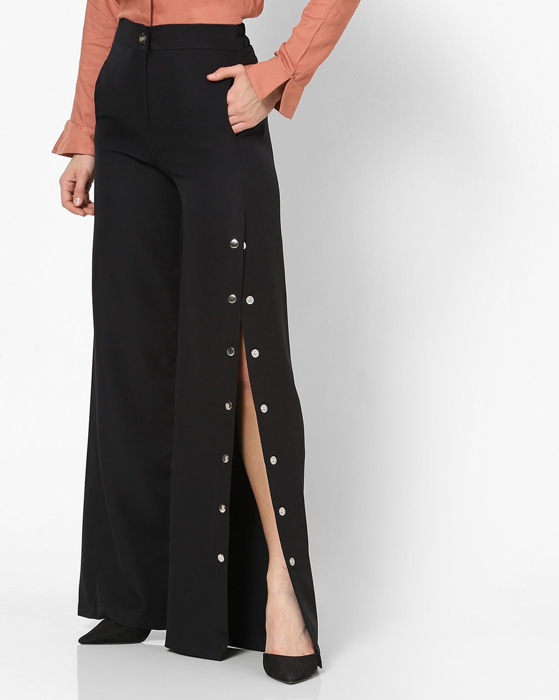 Side-Button Tapered Crop Pants