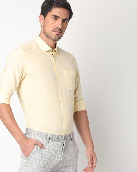Here are all the Shirt Colors that go Great with Navy Pants - The Boardwalk