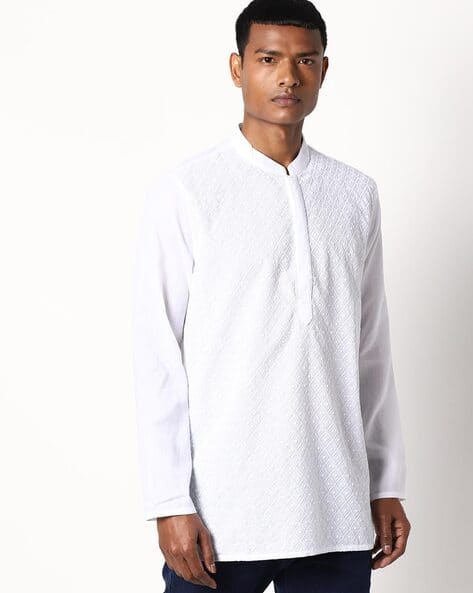 Buy White Kurtas for Men by NETPLAY 