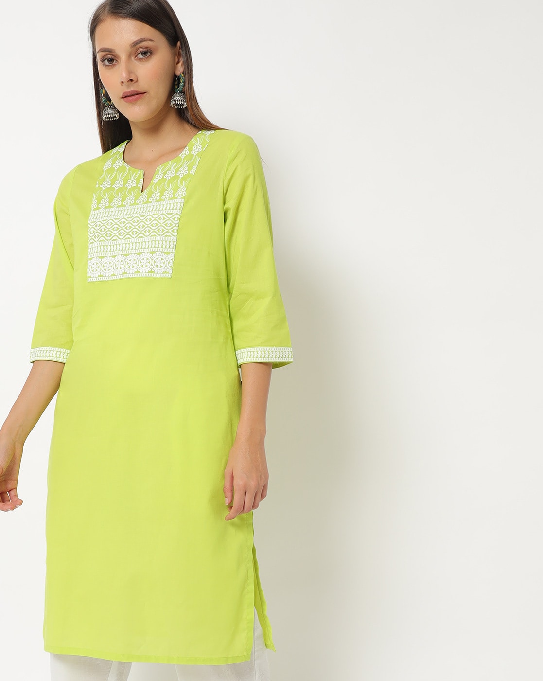 Buy Green Kurtas & Kurtis for Women by Fusion Online | Ajio.com