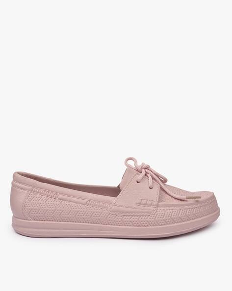 casual footwear for women