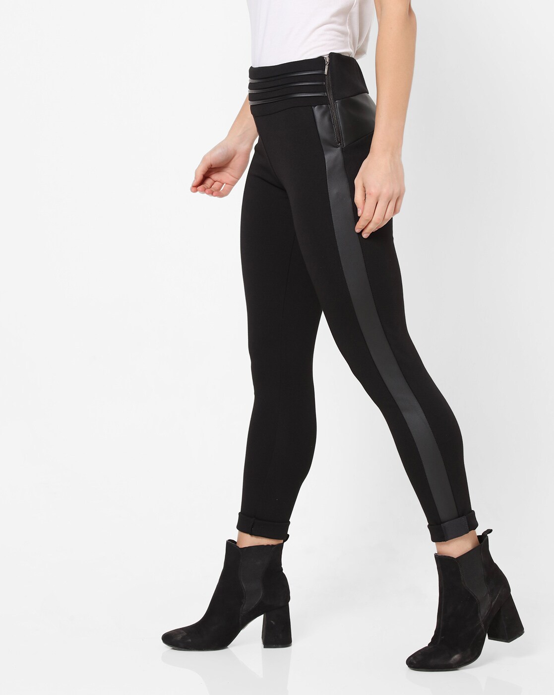 Buy Black Jeans & Jeggings for Women by HARPA Online