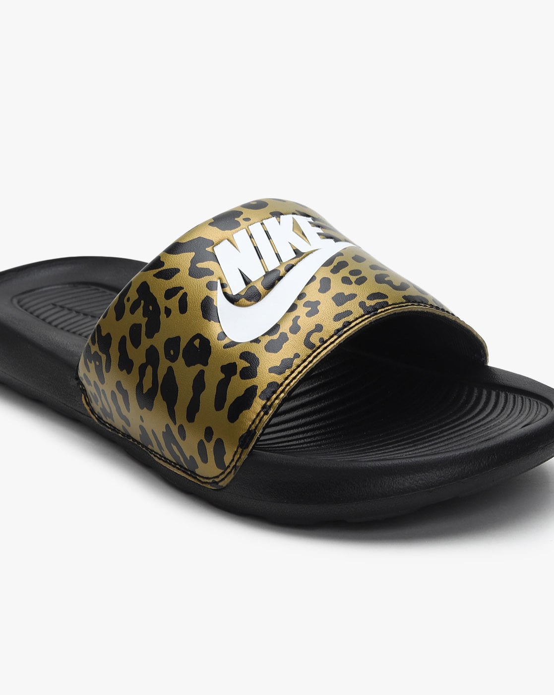 Women's nike sales animal print