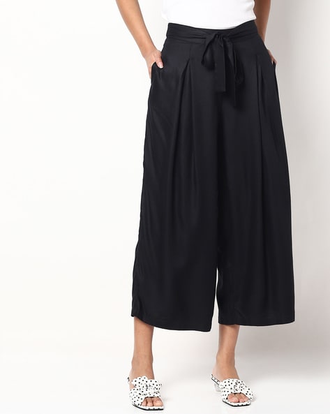 29 Chic and Modern Culotte Outfits for 2020  Fancy Ideas about Everything   Looks Moda Looks estilosos