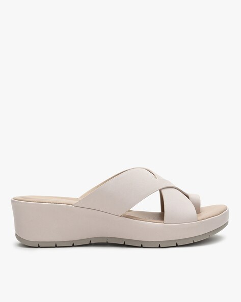 toe ring platform sandals