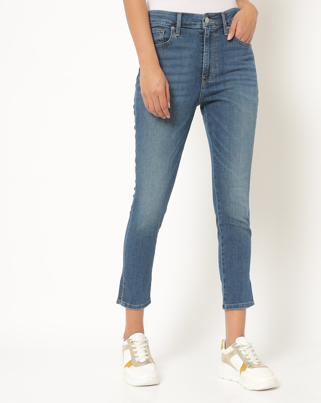 cropped levis jeans