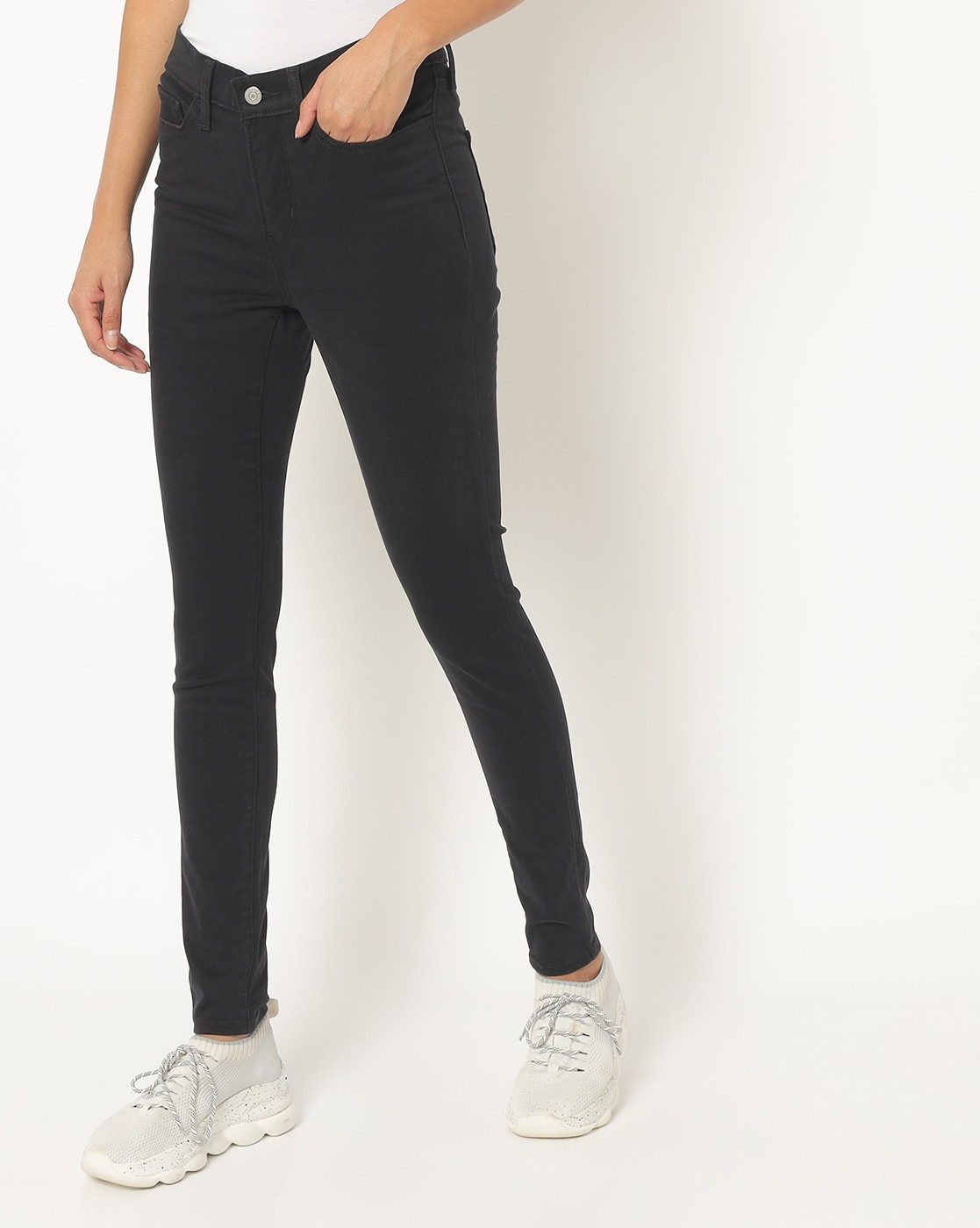 Buy Black Jeans & Jeggings for Women by LEVIS Online 