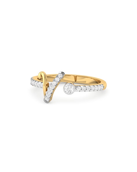 V alphabet hot sale gold ring