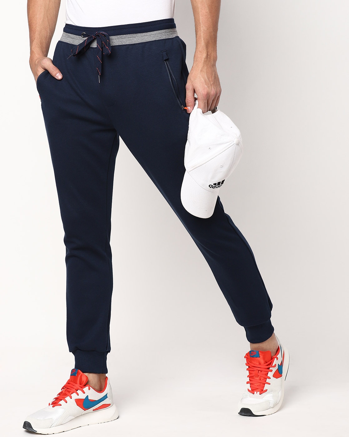 Buy Jockey Black Solid Slim Fit Track Pants for Men Online @ Tata CLiQ
