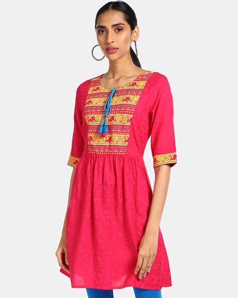 Amazon hot sale karigari kurtis