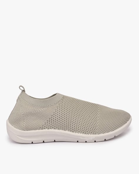 ajio slip on