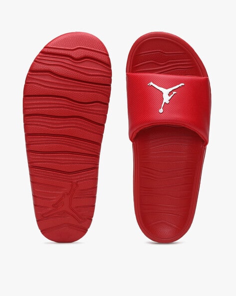 Red jordan cheap flip flops