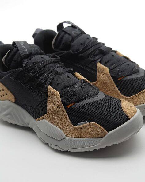 Buy Black \u0026 Beige Casual Shoes for Men by NIKE Online | Ajio.com