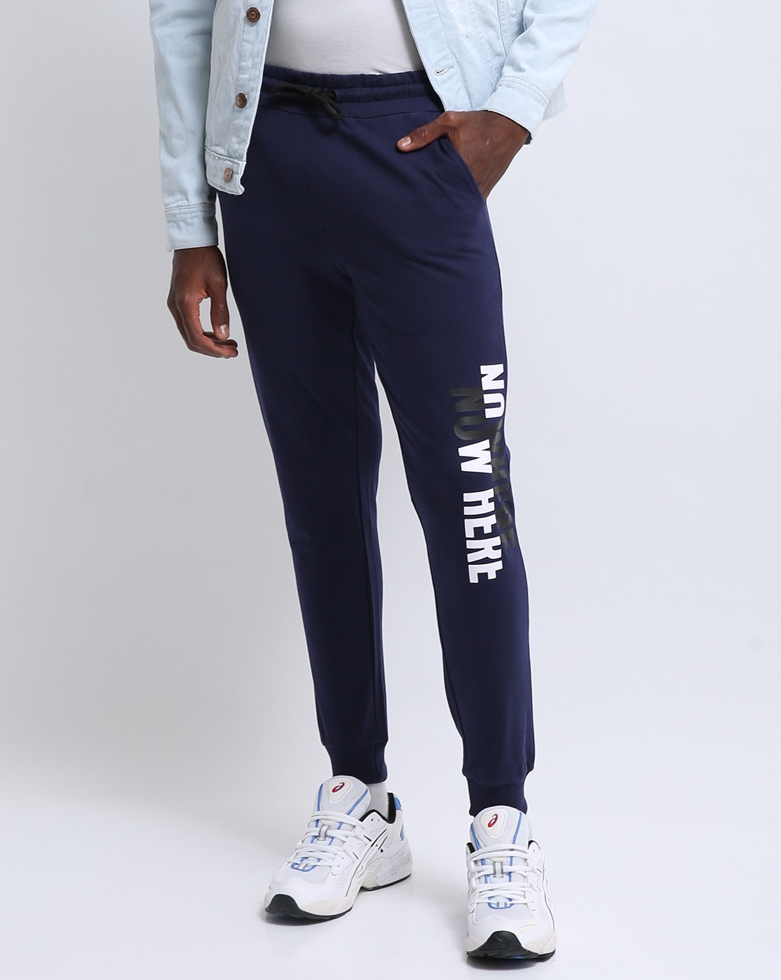 Buy Men Charcoal Grey Solid Three-Fourth Track Pants online | Looksgud.in