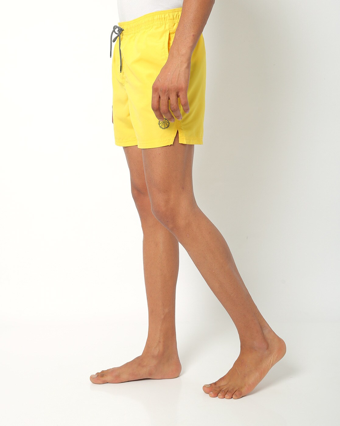 UNIQLO mens 3XL yellow mesh lined swim shorts trunks drawstring waist 42 45  NEW