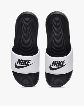 Nike black slides online