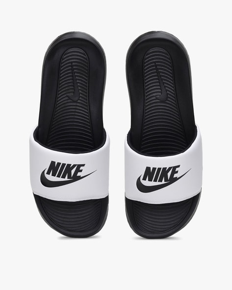 Moet auteur merknaam Buy Black Flip Flop & Slippers for Men by NIKE Online | Ajio.com