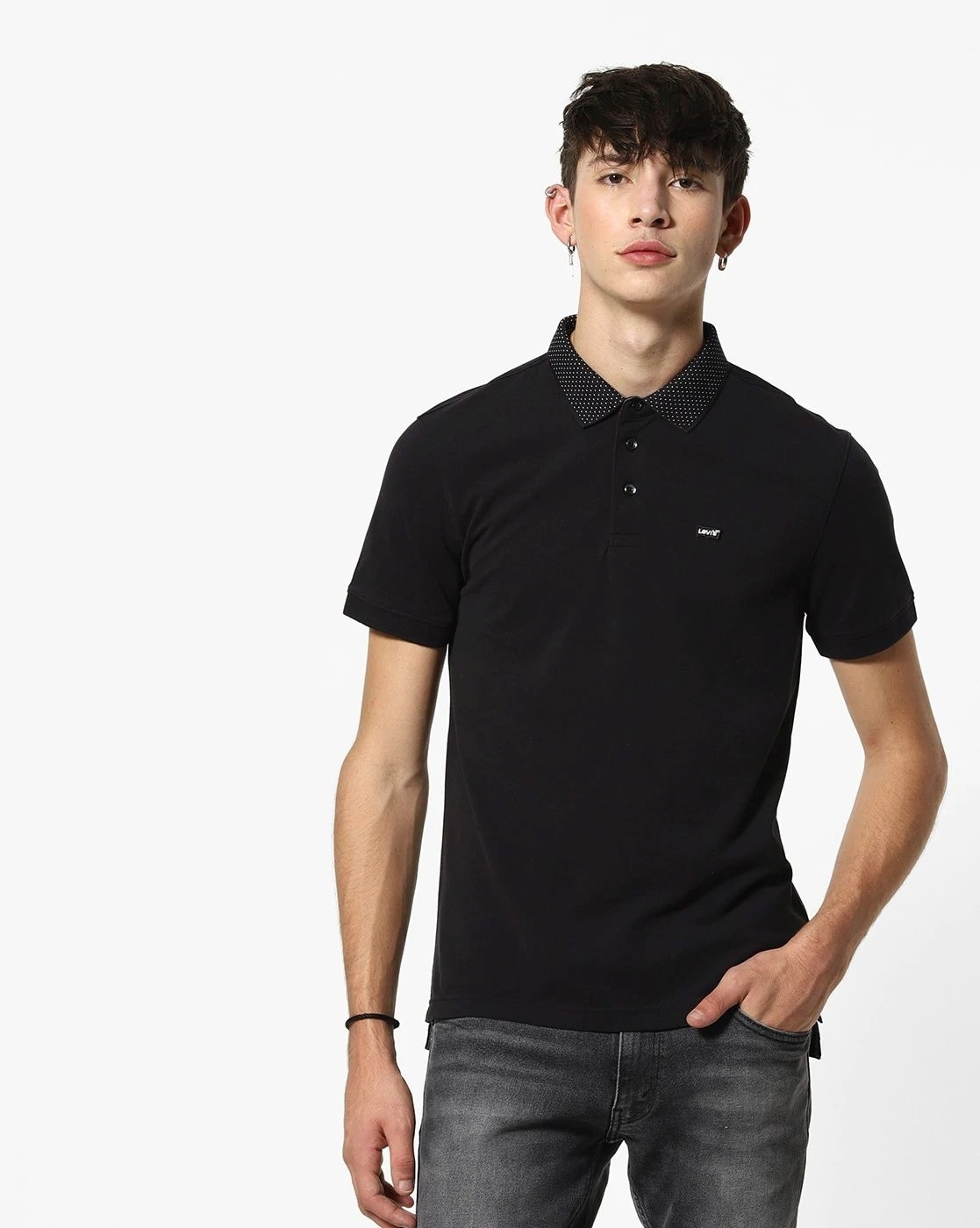 Buy Black Tshirts for Men by LEVIS 