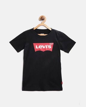 levis black t shirt