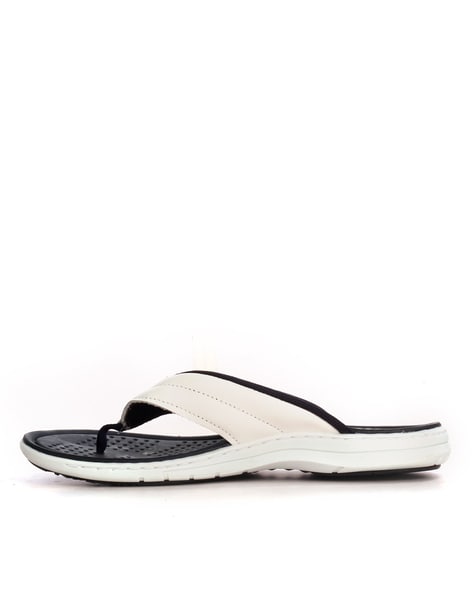 Skechers flip hotsell flops pavers