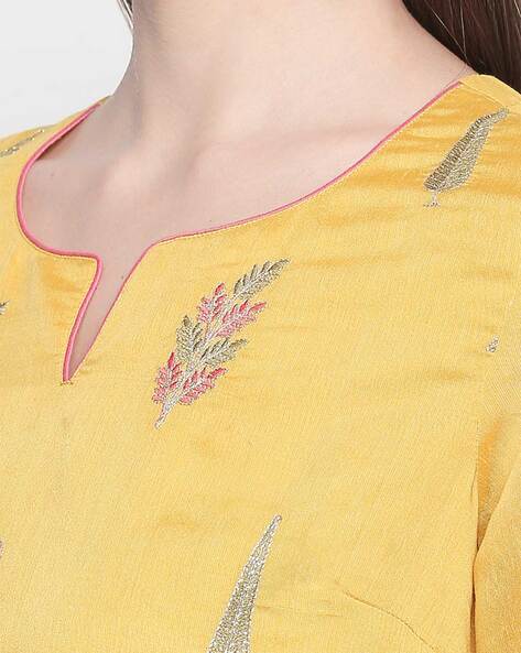 Rangmanch by Pantaloons Orange Cotton Embroidered Straight Kurta