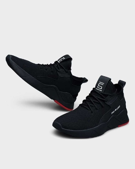 all black sports shoes