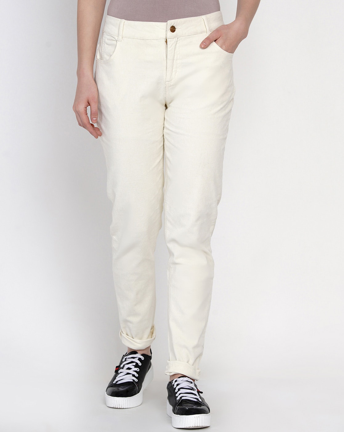 women's relaxed fit white jeans