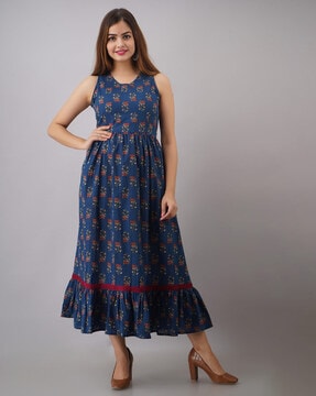 Women S Dresses Gowns Online Low Price Offer On Dresses Gowns For Women Ajio