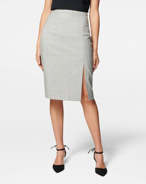 grey skirt