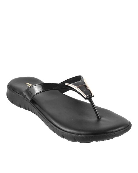 Buy Black Flip Flop & Slippers for Women by Metro Online