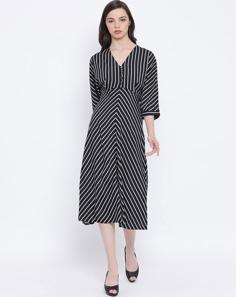 Buy GEOMETRIC PRINT BLACK-WHITE CASUAL DRESS for Women Online in India