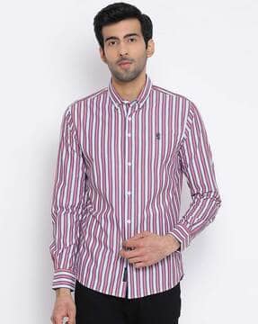 red shirt white line