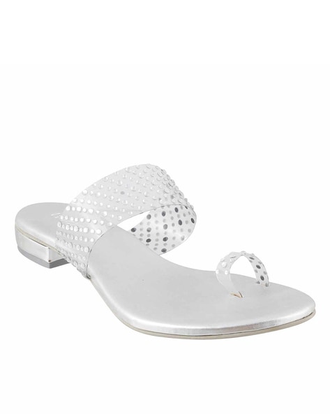 Mochi Silver Toe Ring Sandals Price in India, Full Specifications & Offers  | DTashion.com