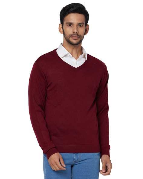 Men Maroon Solid V Neck Sweater