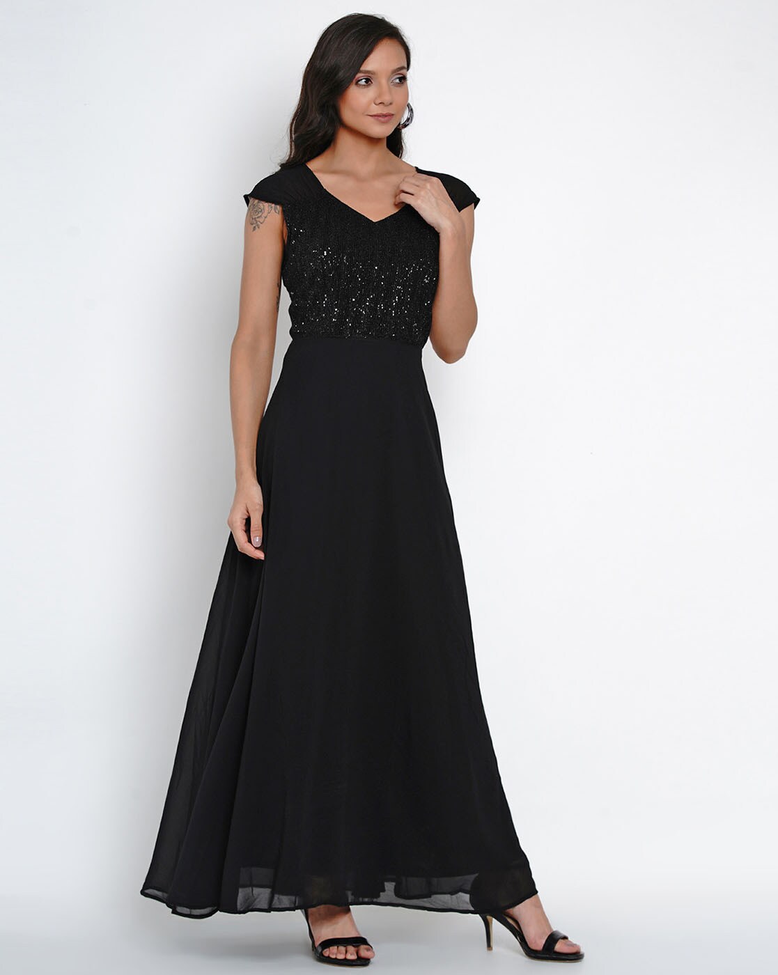 Lilith Floral Embellished Maxi Dress in Black – Lace & Beads