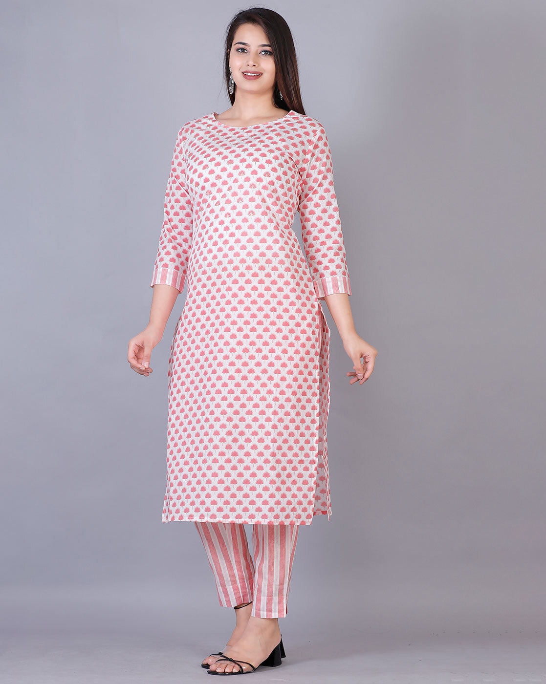 kurti #with #jeans #casual #long #kurtiwithjeanscasuallong in 2024 | Simple  kurti designs, Cotton kurti designs, Kurti with jeans