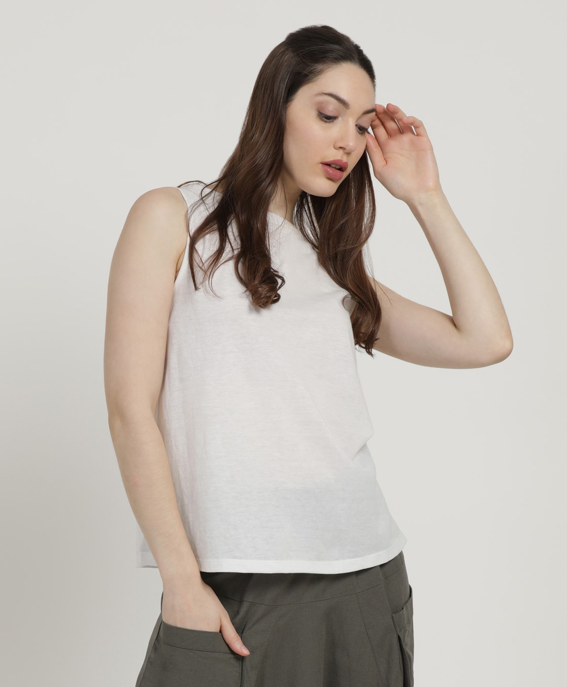 white boat neck sleeveless top