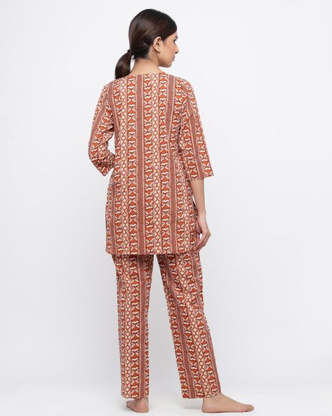 Womens Clothing Nightwear and sleepwear Pyjamas DKNY Classic Style Pyjamas With Brown Animal Print in Black 