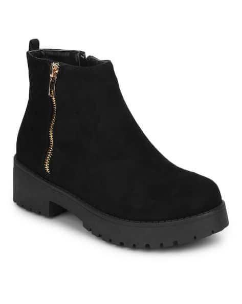 Ankle-Length Boots with Zip-Closure