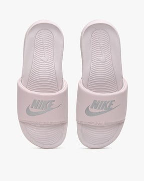 Nike Slippers in Ghana for sale / Price in October 2023 on Tonaton.com