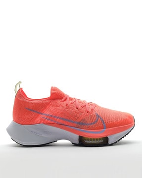 coral nike shoes