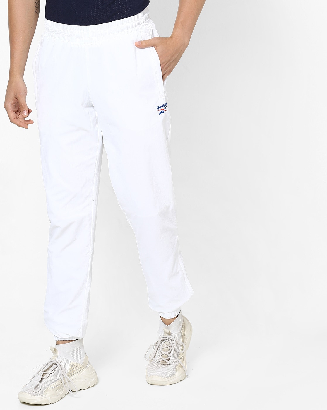 Gå forud Relativitetsteori Opfylde Buy White Track Pants for Men by Reebok Classic Online | Ajio.com