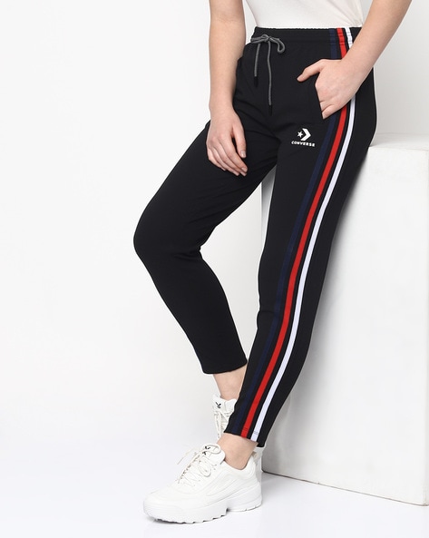 Shop Black Converse Go-To Embroidered Star Chevron Brushed Fleece Sweatpant  Online - Converse.in