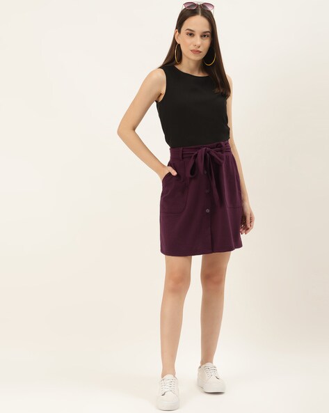 Burgundy skirt outlet pockets