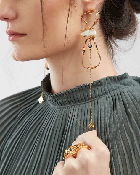 Buy Gold-Toned & Pink Earrings for Women by Crunchy Fashion Online |  Ajio.com