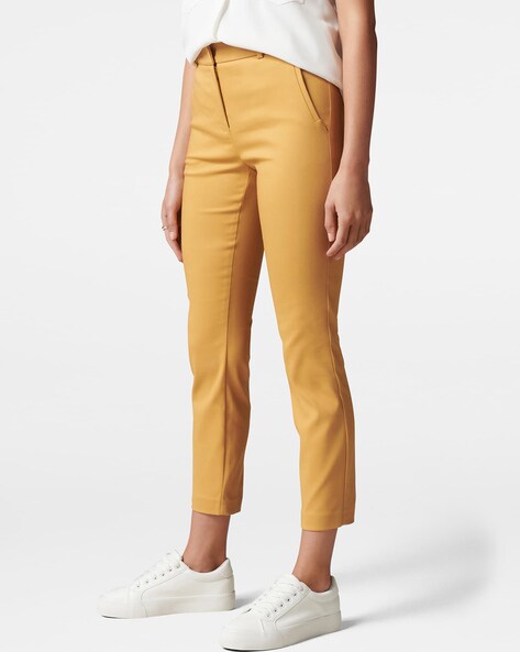 PULL&BEAR STRAIGHT-FIT - Trousers - ochre - Zalando.de