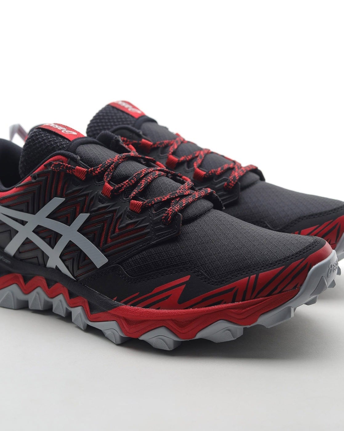 Asics fujitrabuco 8 noir hot sale