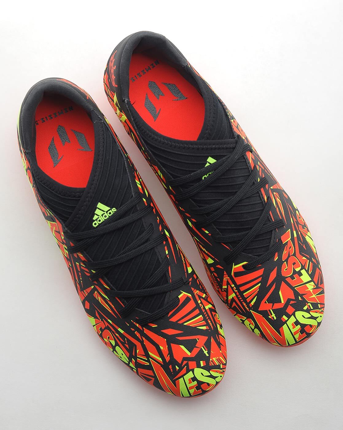 messi red shoes